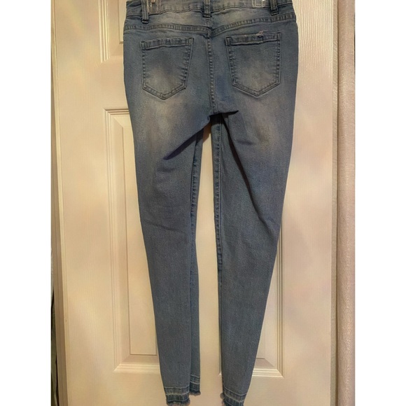 Ripped patch jeans - Picture 3 of 3